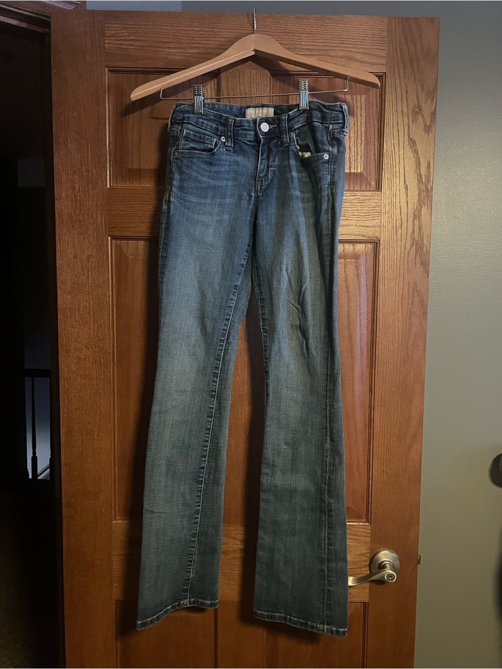 Banana Republic Women's Flare Jeans in Medium-Dark Blue Wash
